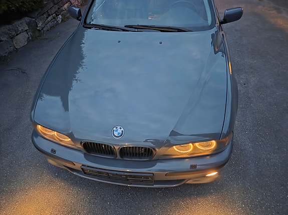 BMW 528i 5 of 30