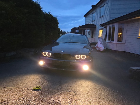 BMW 528i 13 of 30