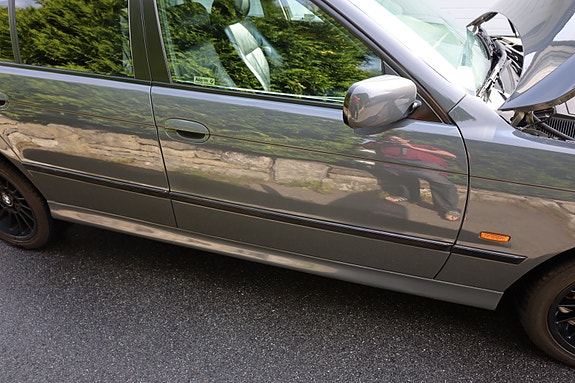 BMW 528i 25 of 30