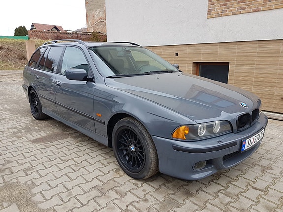BMW 528i 2 of 30