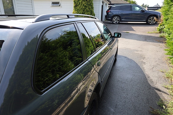 BMW 528i 23 of 30