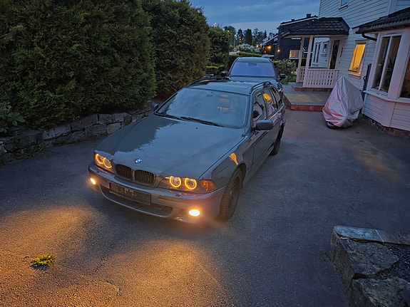 BMW 528i 8 of 30