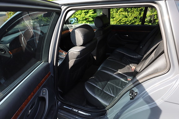 BMW 528i 20 of 30