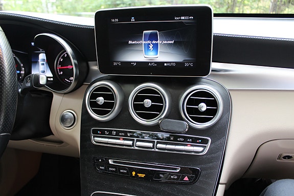 Mercedes-Benz GLC350 e 30 of 30
