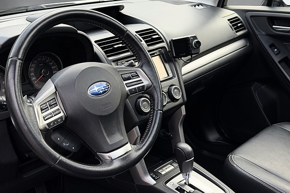 Subaru Forester 16 of 30