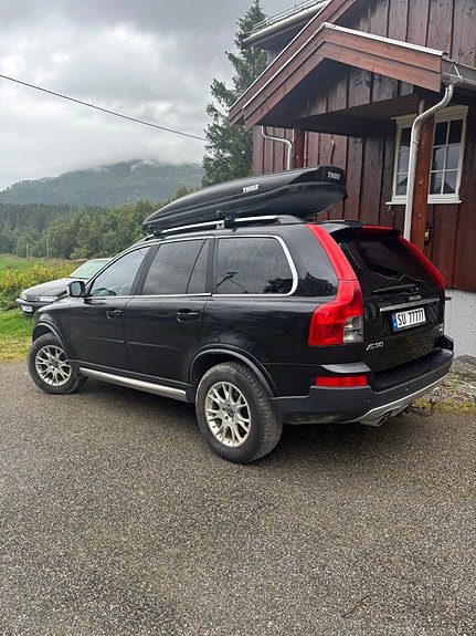 Volvo XC90 3 of 8