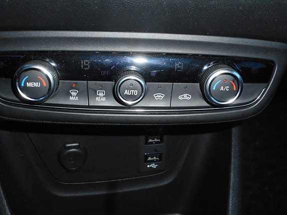 Opel Crossland X 18 of 26