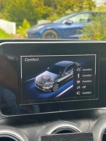 Mercedes-Benz C350 e 15 of 18