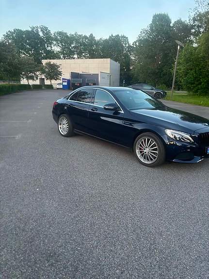 Mercedes-Benz C350 e 4 of 18