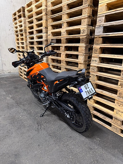 KTM 390 Adventure 8 of 13