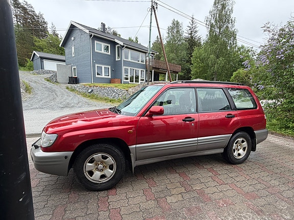 Subaru Forester 4 of 28