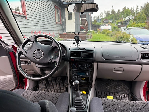 Subaru Forester 18 of 28