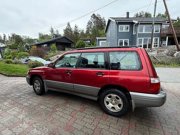 Subaru Forester 5 of 28