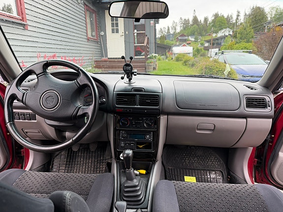 Subaru Forester 17 of 28