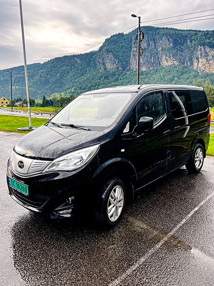 BYD T3 2 of 6
