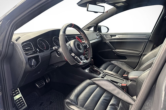 Volkswagen Golf VII 9 of 20
