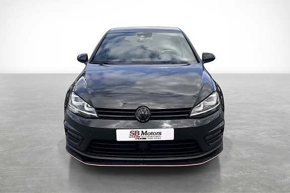 Volkswagen Golf VII 2 of 20