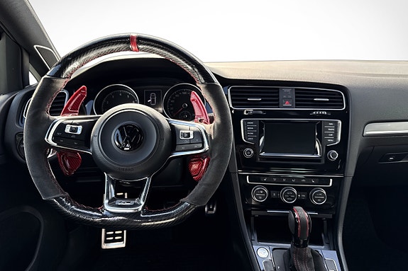 Volkswagen Golf VII 14 of 20