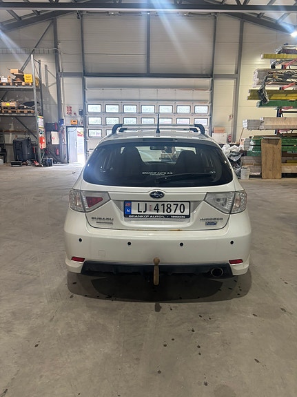 Subaru Impreza 4 of 12