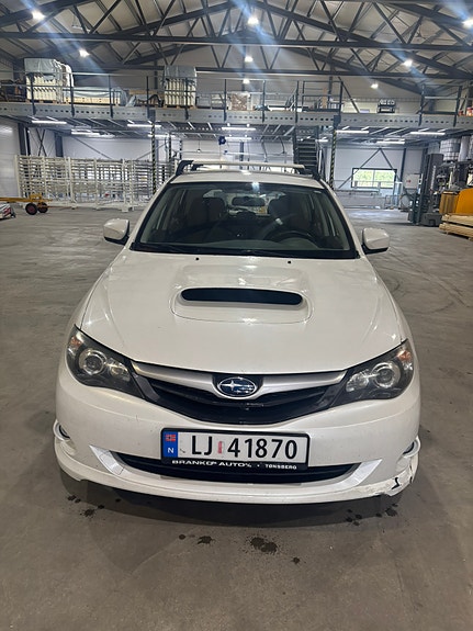 Subaru Impreza 9 of 12