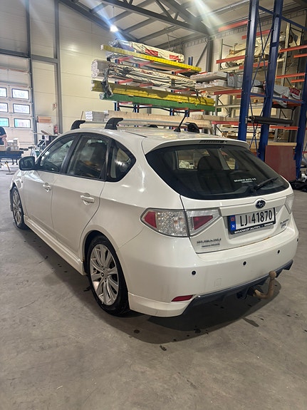 Subaru Impreza 5 of 12