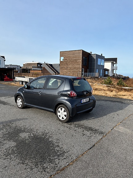 Toyota Aygo 8 of 11
