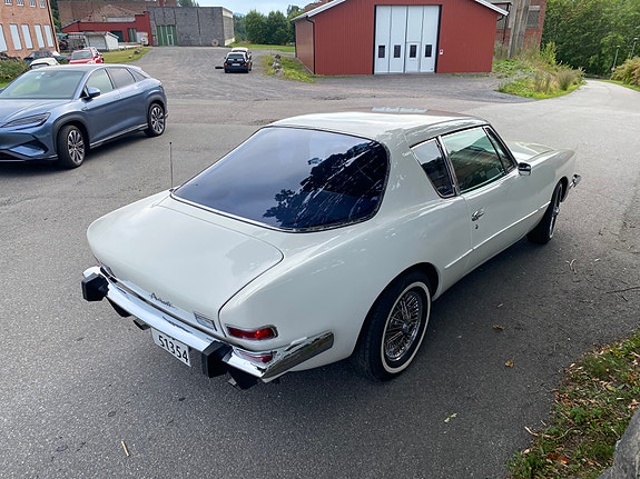 Studebaker Avanti II 6 of 30