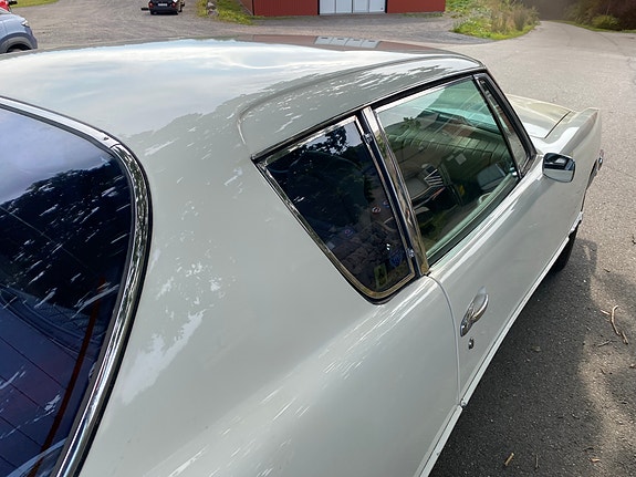 Studebaker Avanti II 17 of 30