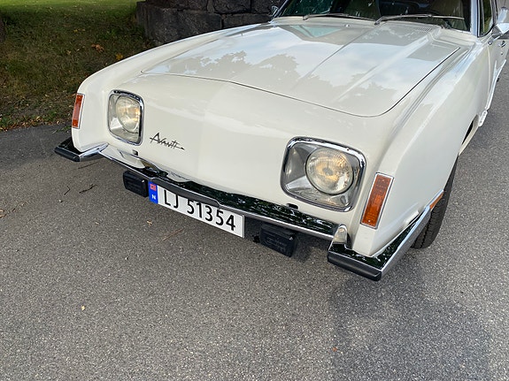 Studebaker Avanti II 12 of 30