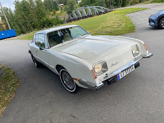 Studebaker Avanti II 4 of 30