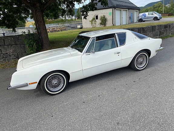 Studebaker Avanti II 10 of 30