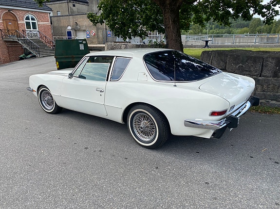 Studebaker Avanti II 8 of 30