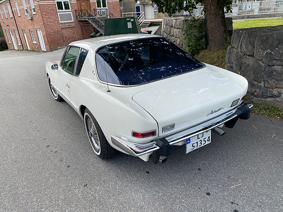 Studebaker Avanti II 7 of 30