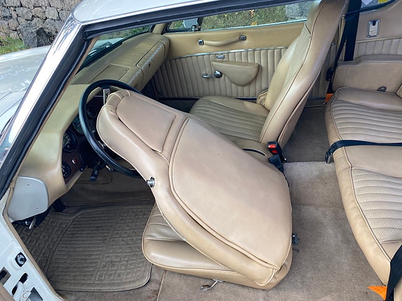 Studebaker Avanti II 26 of 30