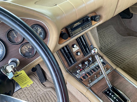 Studebaker Avanti II 23 of 30