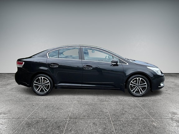 Toyota Avensis 4 of 22