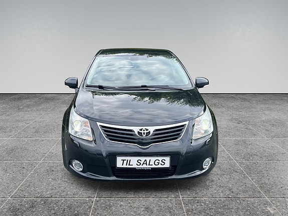 Toyota Avensis 2 of 22