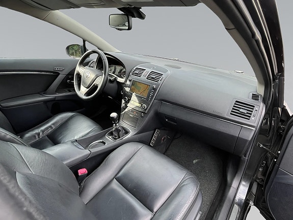 Toyota Avensis 16 of 22