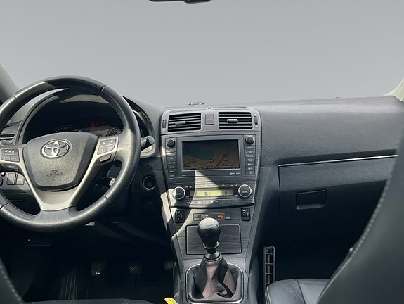 Toyota Avensis 10 of 22