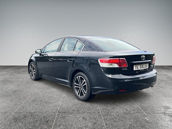 Toyota Avensis 7 of 22