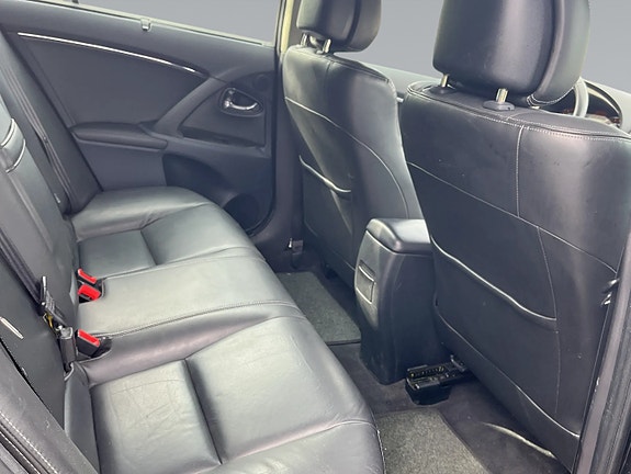Toyota Avensis 11 of 22