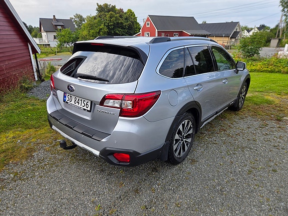 Subaru Outback 3 of 16
