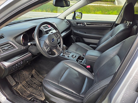 Subaru Outback 8 of 16