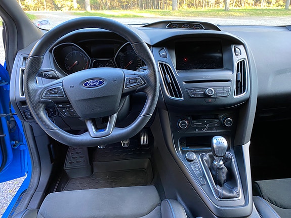 Ford Focus 15 of 24