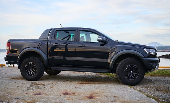 Ford Ranger Raptor 2 of 19