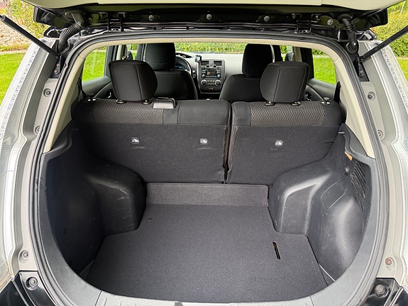 Nissan Leaf 9 of 29