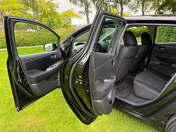 Nissan Leaf 23 of 29