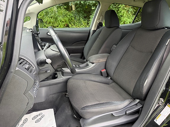 Nissan Leaf 21 of 29