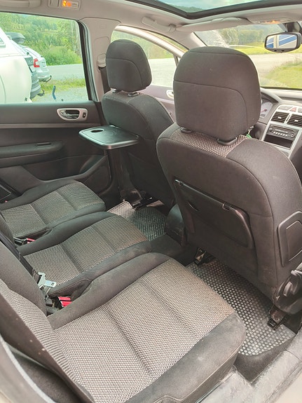 Peugeot 307 SW 12 of 15