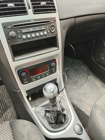 Peugeot 307 SW 9 of 15